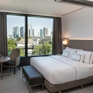 4* Hotel Melia Frankfurt