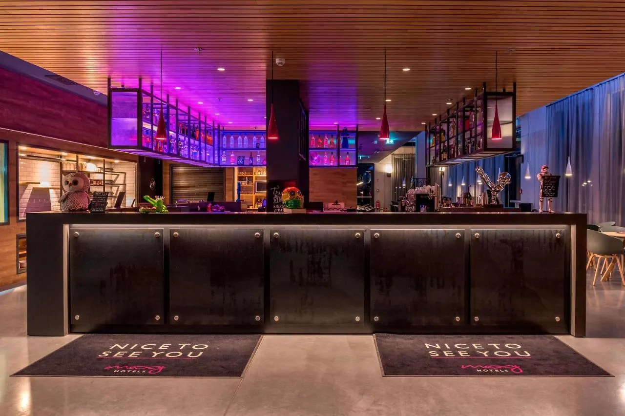 Moxy Frankfurt Airport contacts