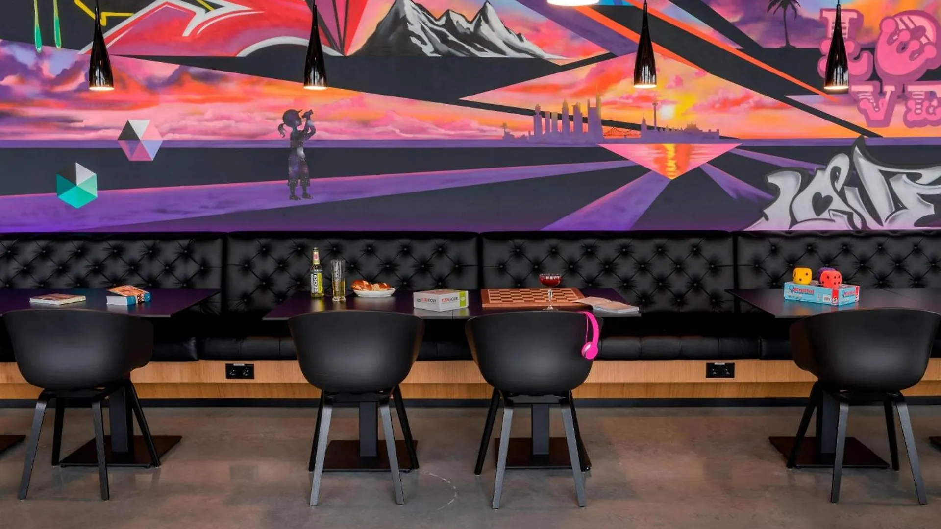 ****  Moxy Frankfurt Airport Hotel Frankfurt am Main Germany