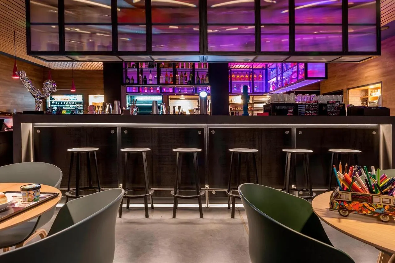 מלון פרנקפורט Moxy Frankfurt Airport גרמניה