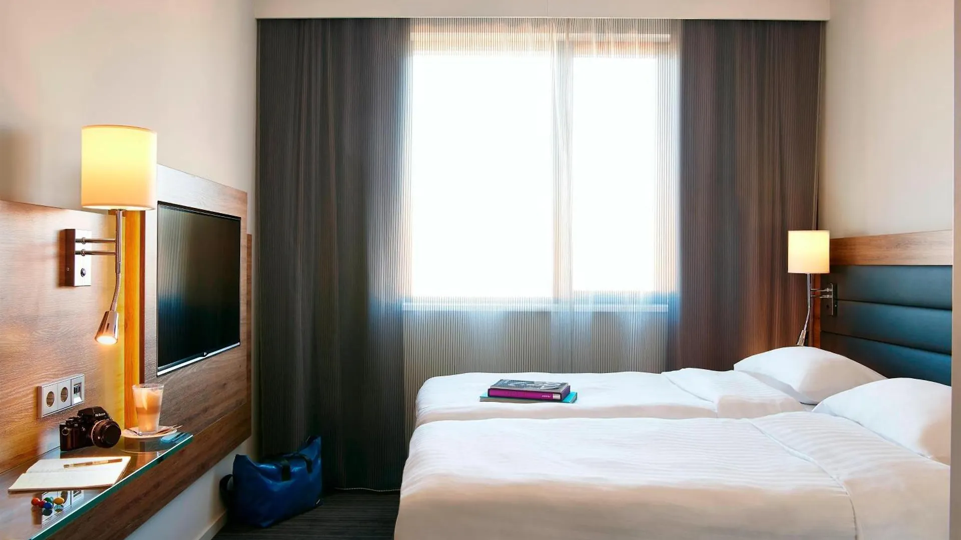 מלון פרנקפורט Moxy Frankfurt Airport