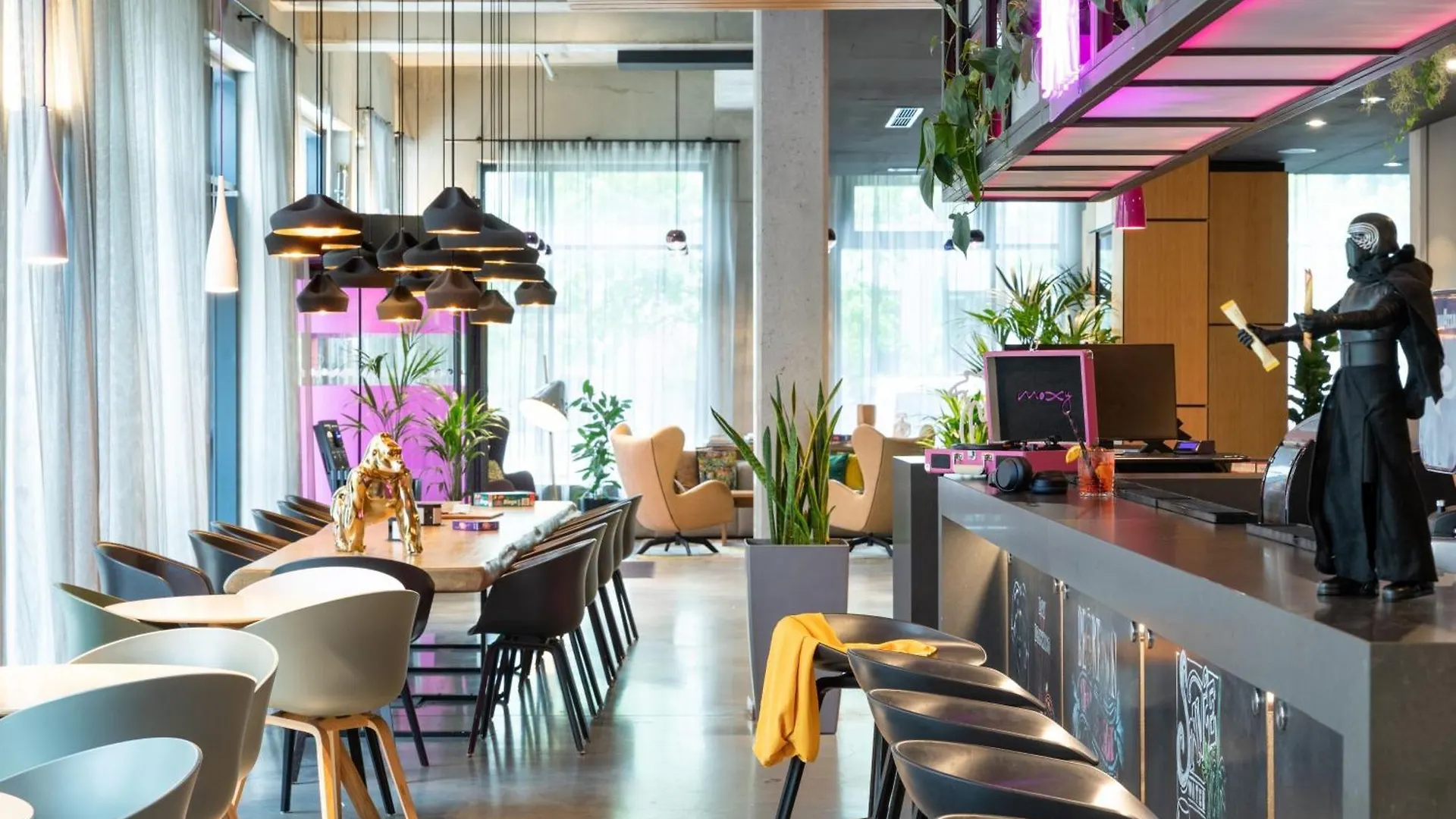 מלון פרנקפורט Moxy Frankfurt Airport