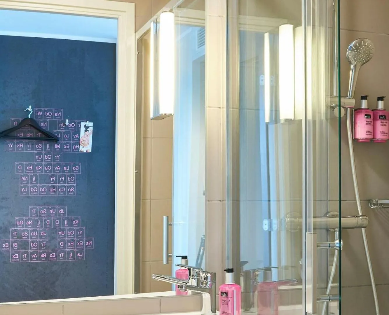 מלון פרנקפורט Moxy Frankfurt Airport