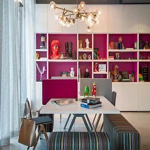 מלון פרנקפורט Moxy Frankfurt Airport 4*,  גרמניה